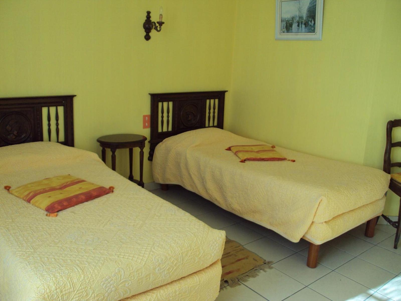 Du Ménez-hom Bed & Breakfast